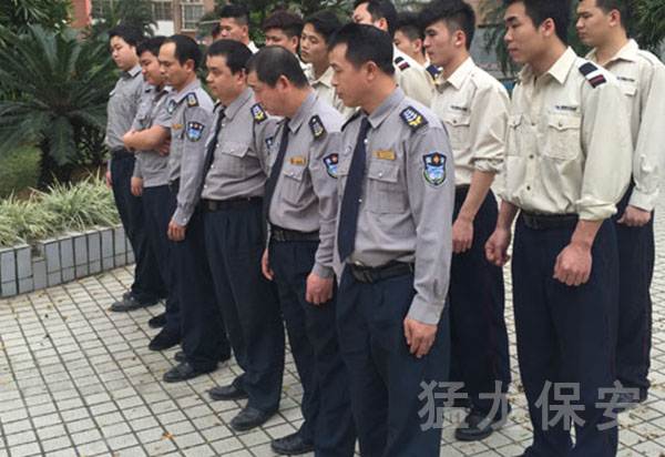 安保人員集中學習消防知識 安保人員集中學習消防知識